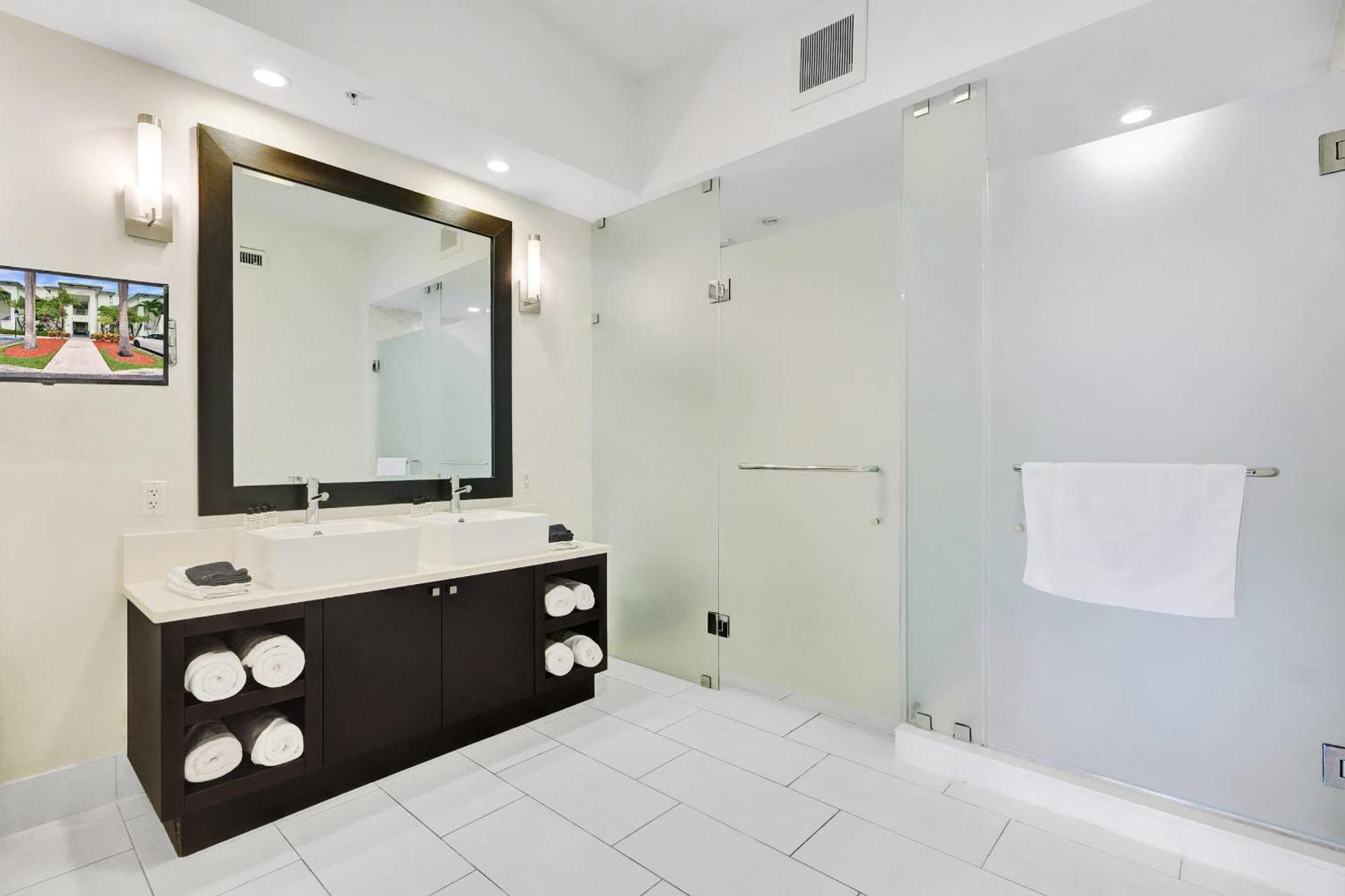 Vista-2 Story W 3bdrms & Golf View